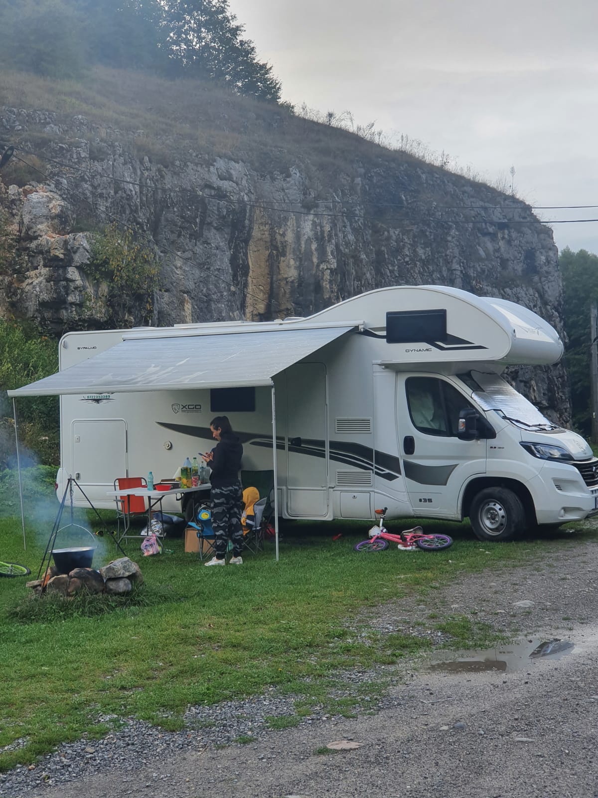 Rulotă în camping